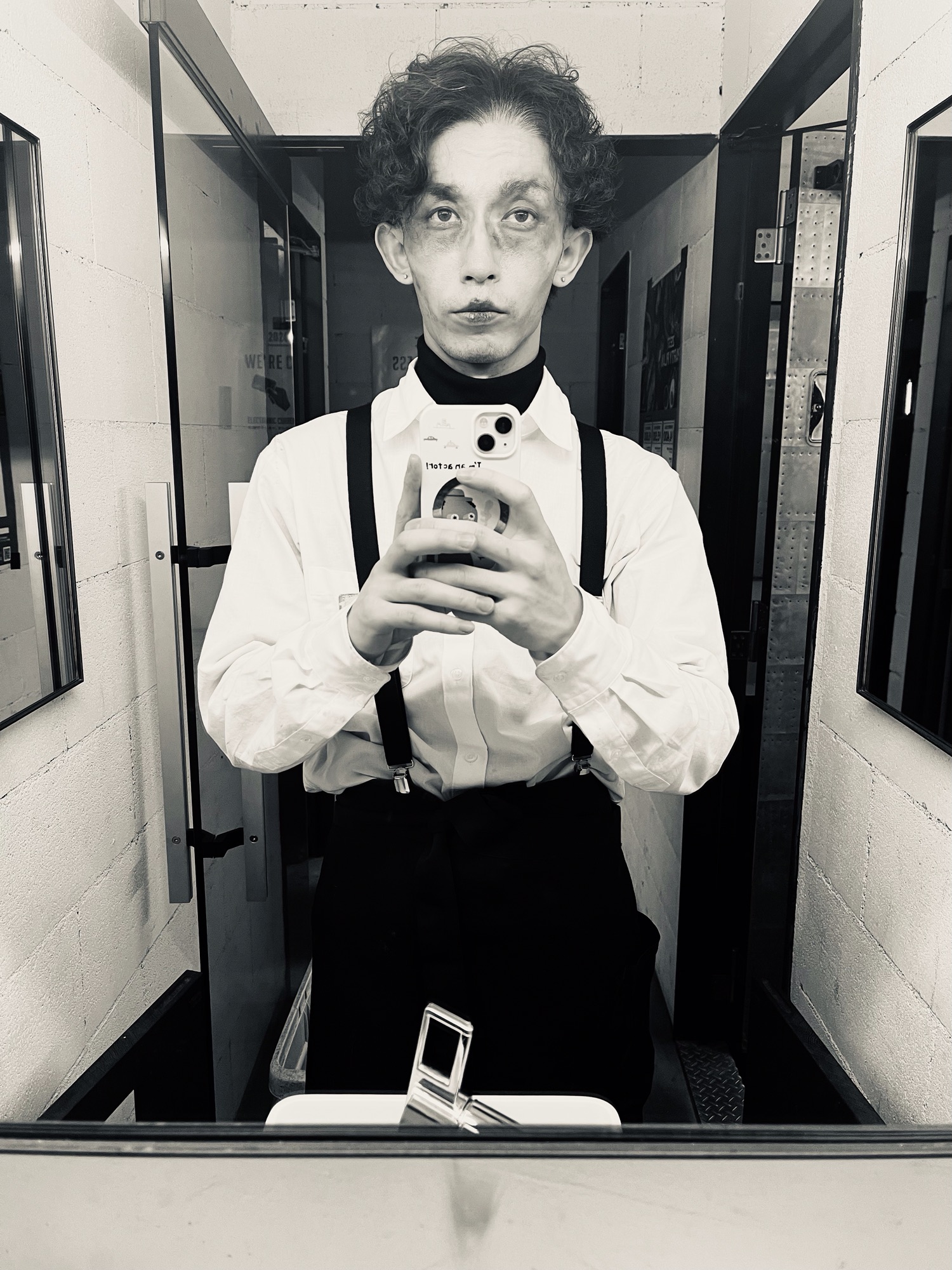 前髪ともみあげ